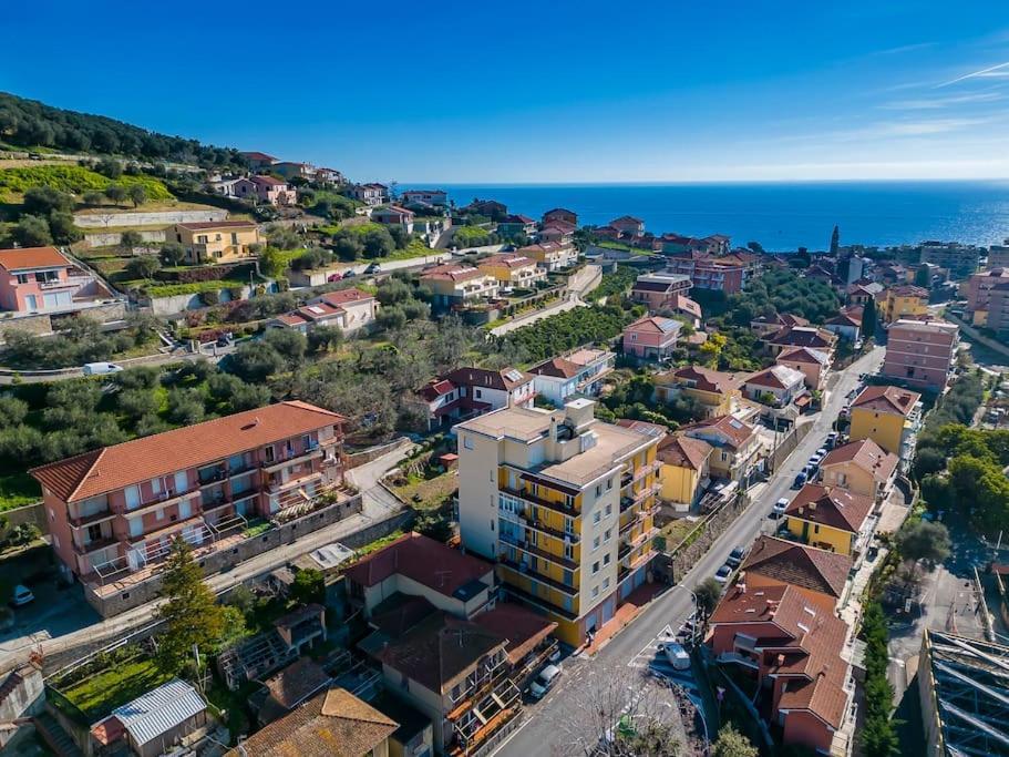 Casa Lisara Apartment San Lorenzo al Mare Bagian luar foto