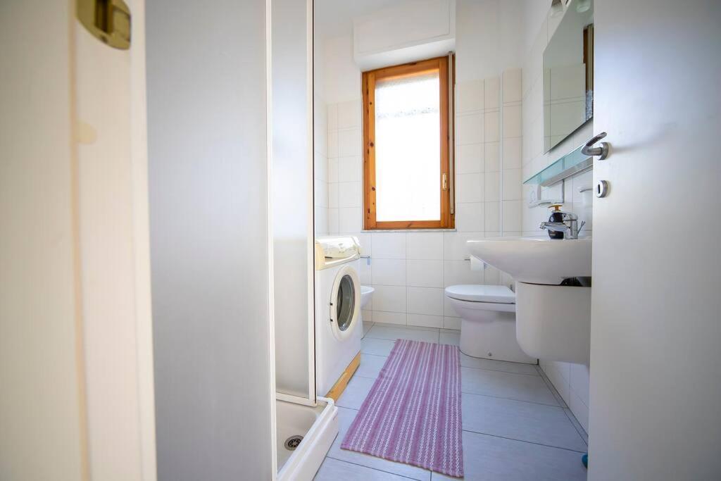Casa Lisara Apartment San Lorenzo al Mare Bagian luar foto